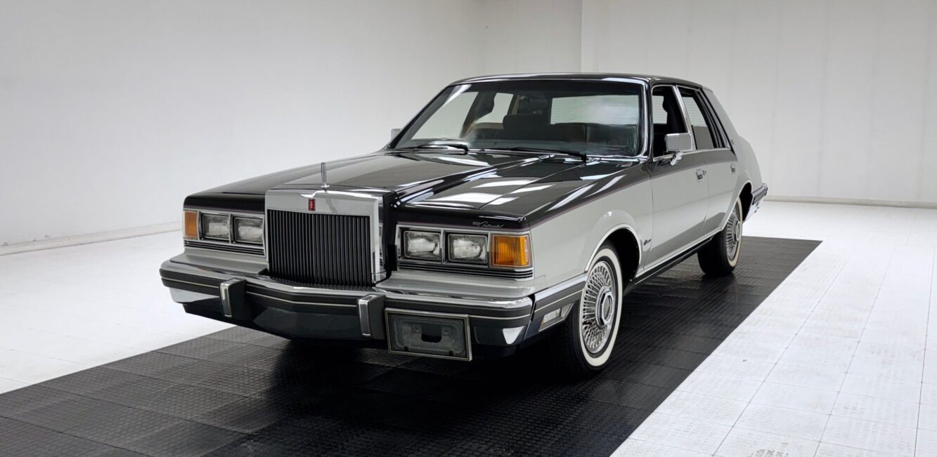 Lincoln Continental Givenchy 1983