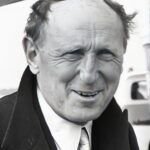 L'acteur français Bourvil en 1967 à l'aéroport d'Amsterdam