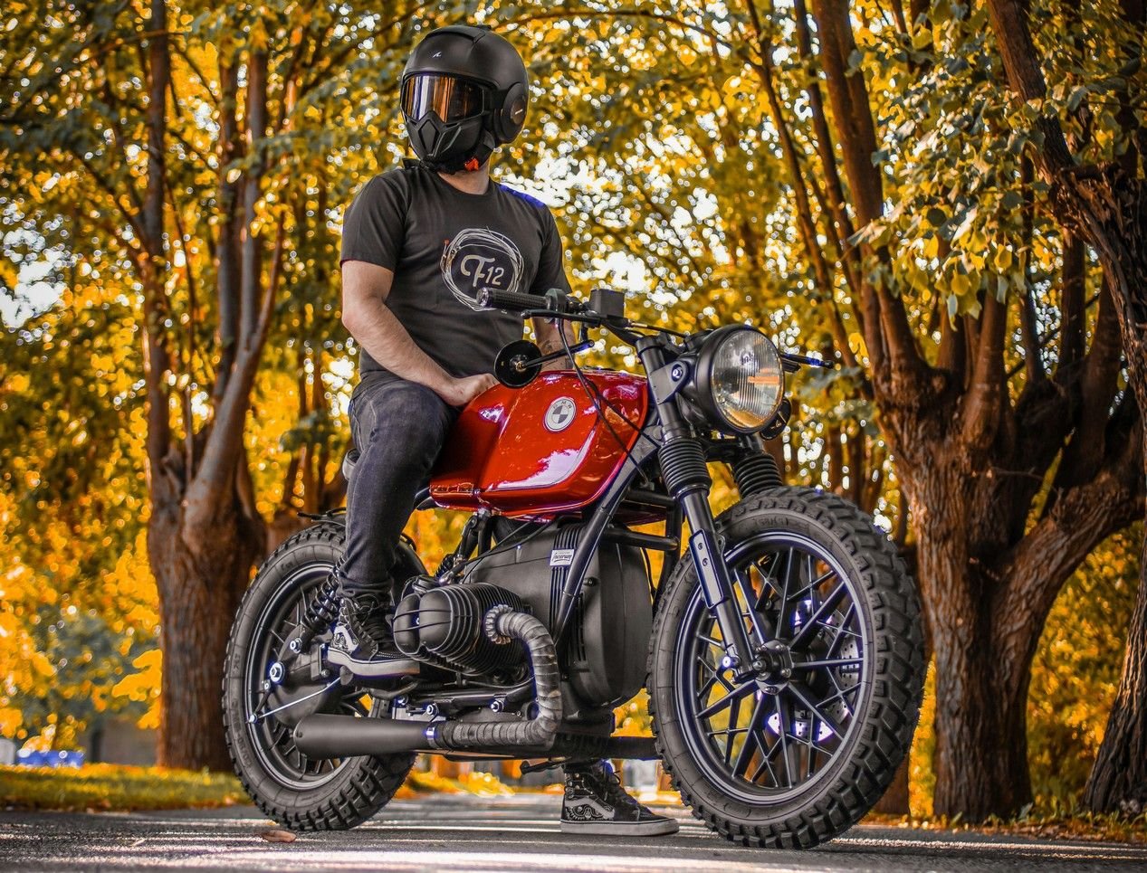 moto vintage style cafe racer bmw restaurée