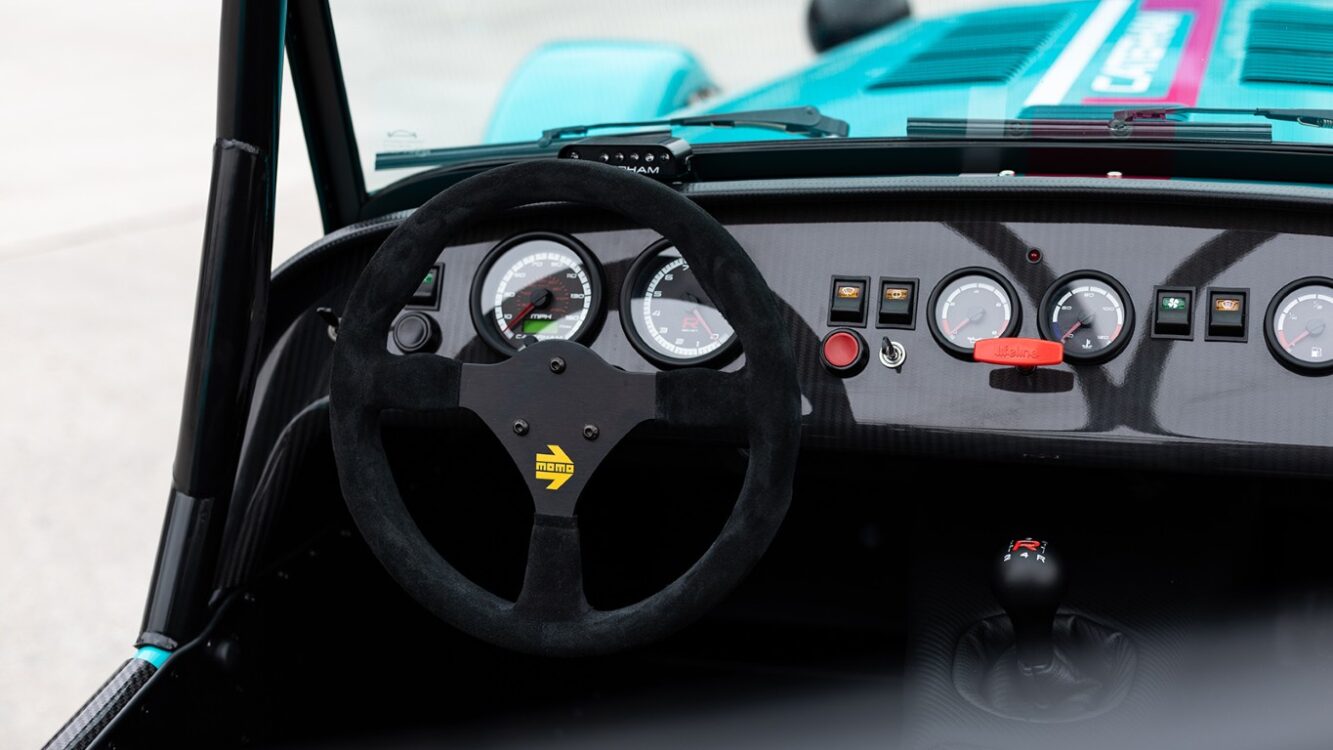 Caterham Seven édtion Spéciale MIAMI poste de conduite