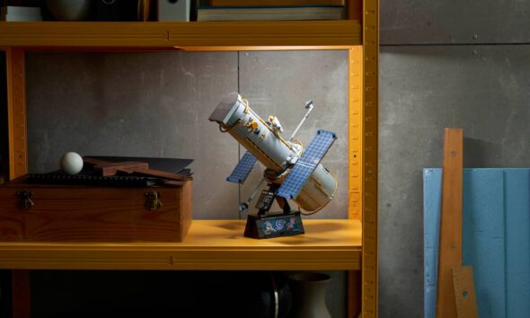 Lego Hubble