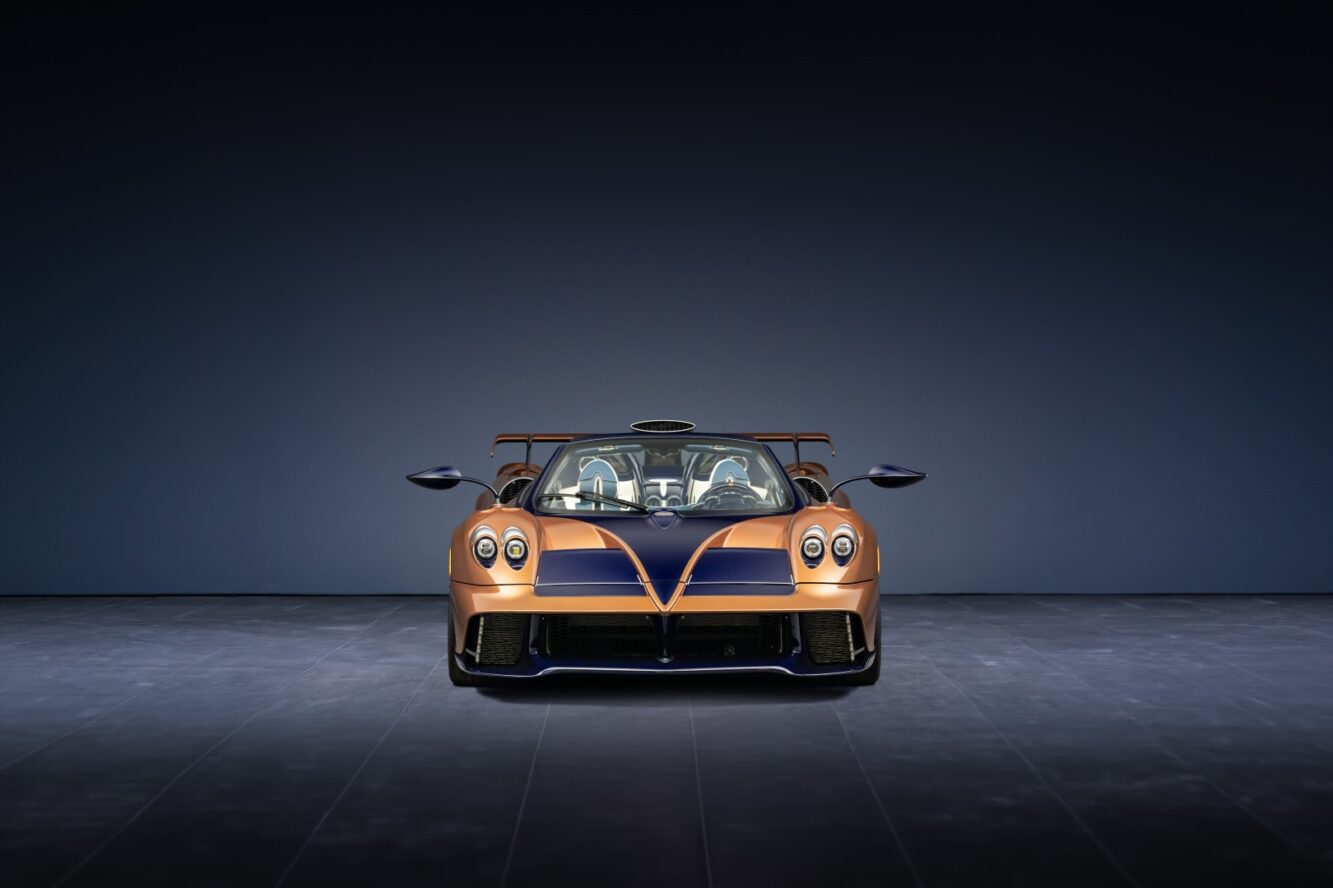 Pagani-Huayra-70-Derecho avant