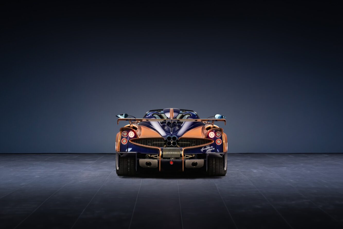 Pagani-Huayra-70-Derecho-008 arriere