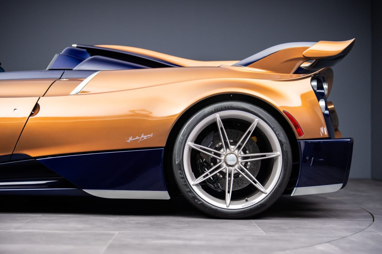 Pagani Huayra 70 Derecho 006