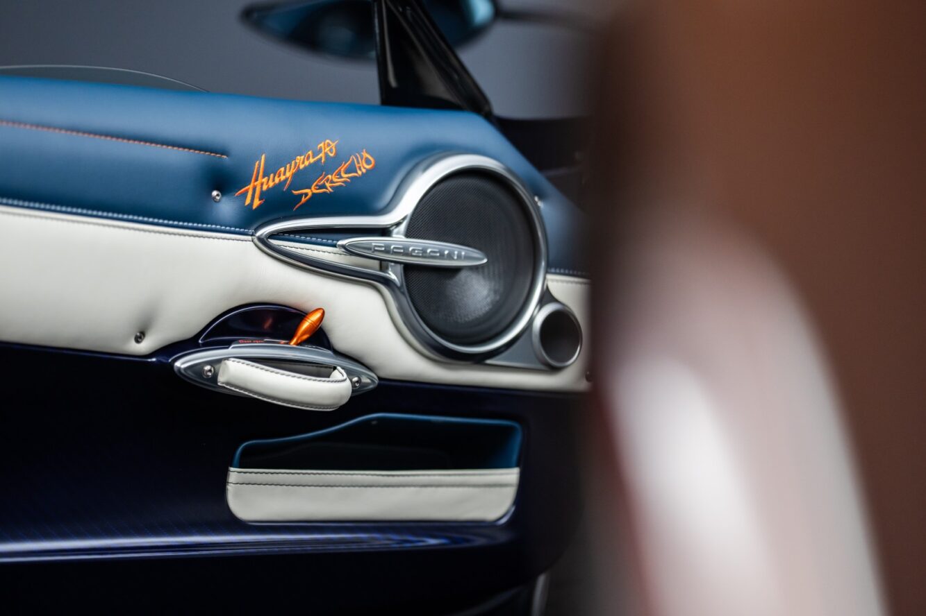 Pagani Huayra 70 Derecho 012