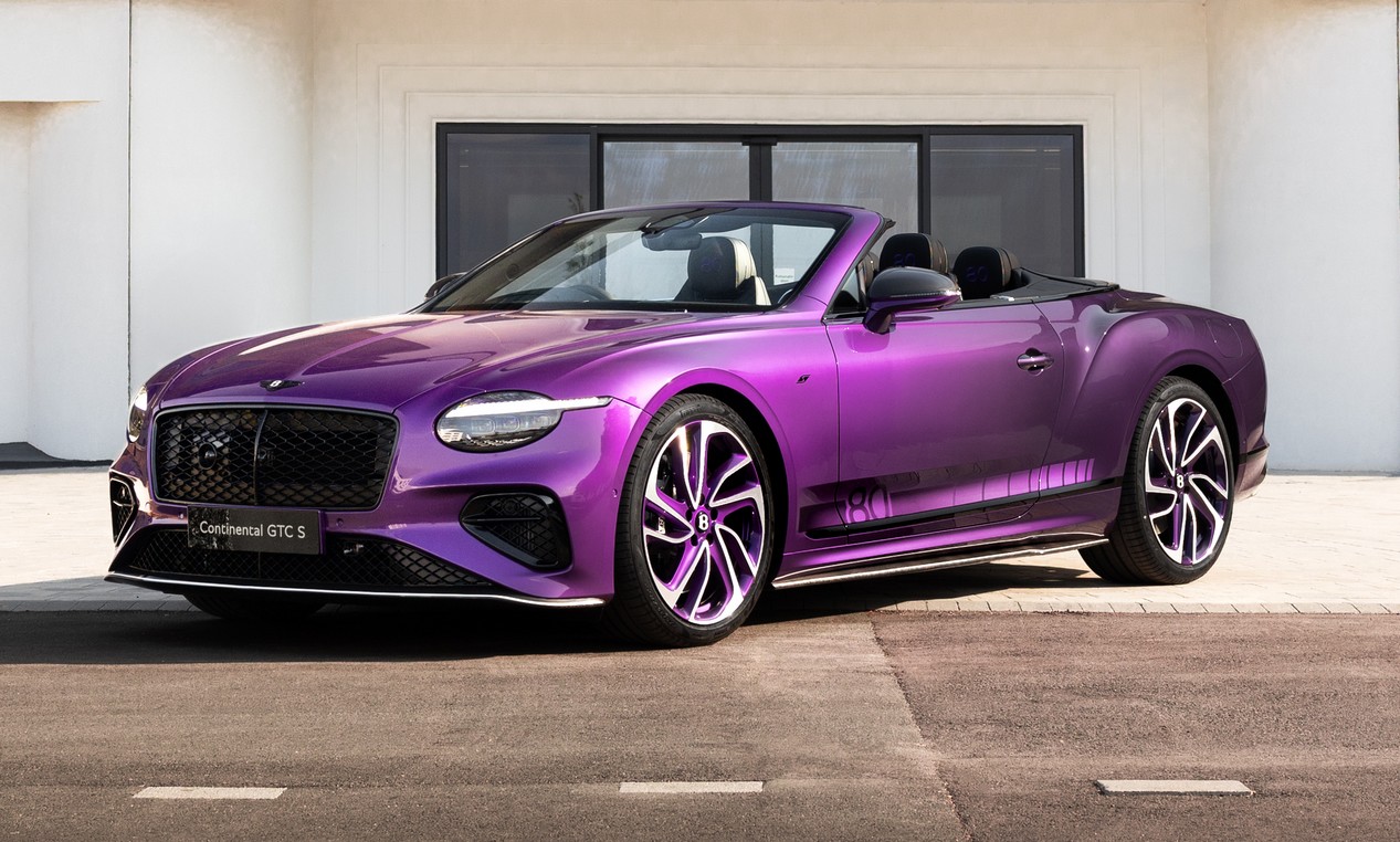 Bentley Continental GTC modèle unique pour les 80 ans de la marque. Peinture Supernova Purple Ombre