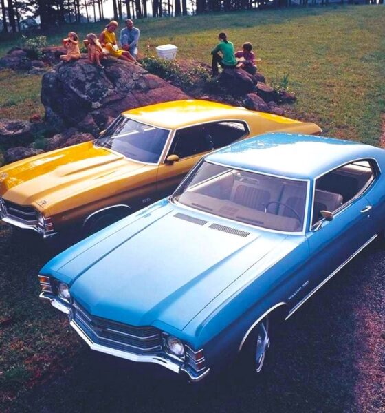 Chevrolet Chevelle de 1969, une orange et une bleue