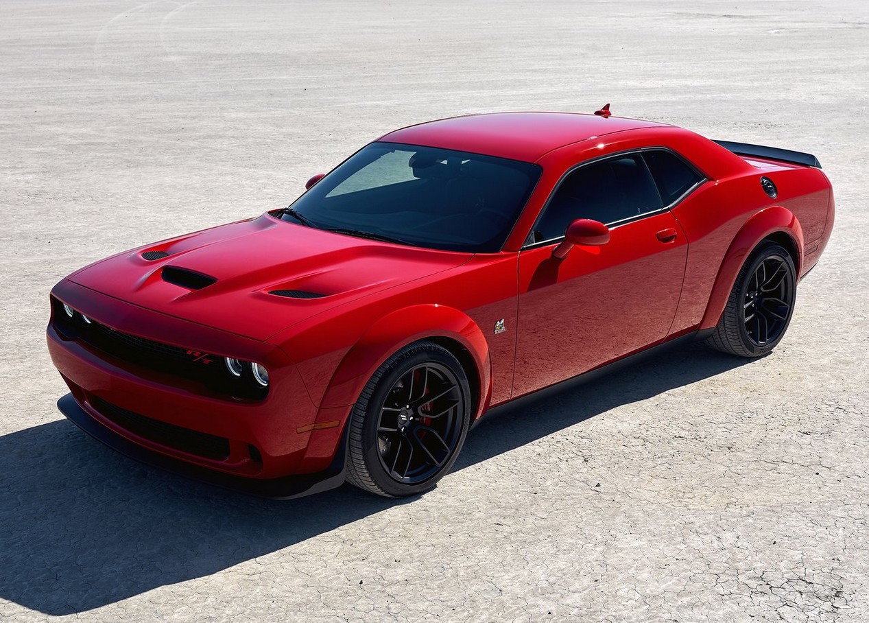 Dodge Challenger rouge troisième génération de 2019
