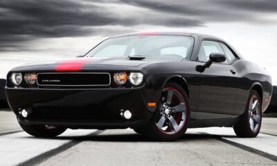 Dodge Challenger Rallye Redline de 2012 couleur noire et rouge