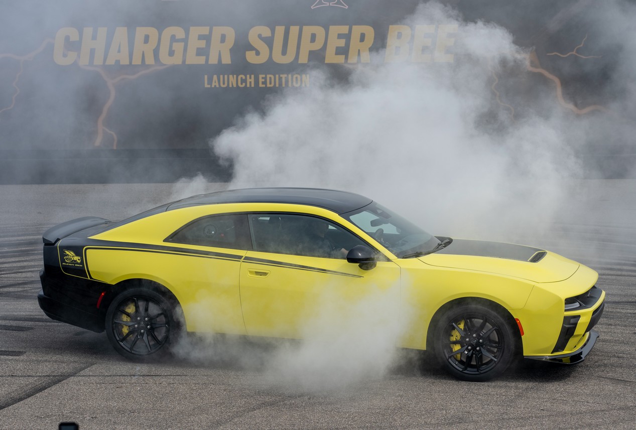 dodge charger super bee launch edition 2027 1