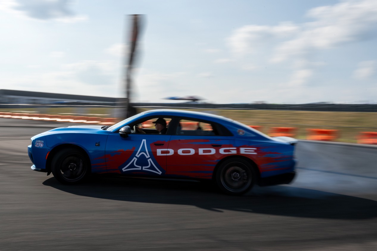 dodge charger super bee presentation 6