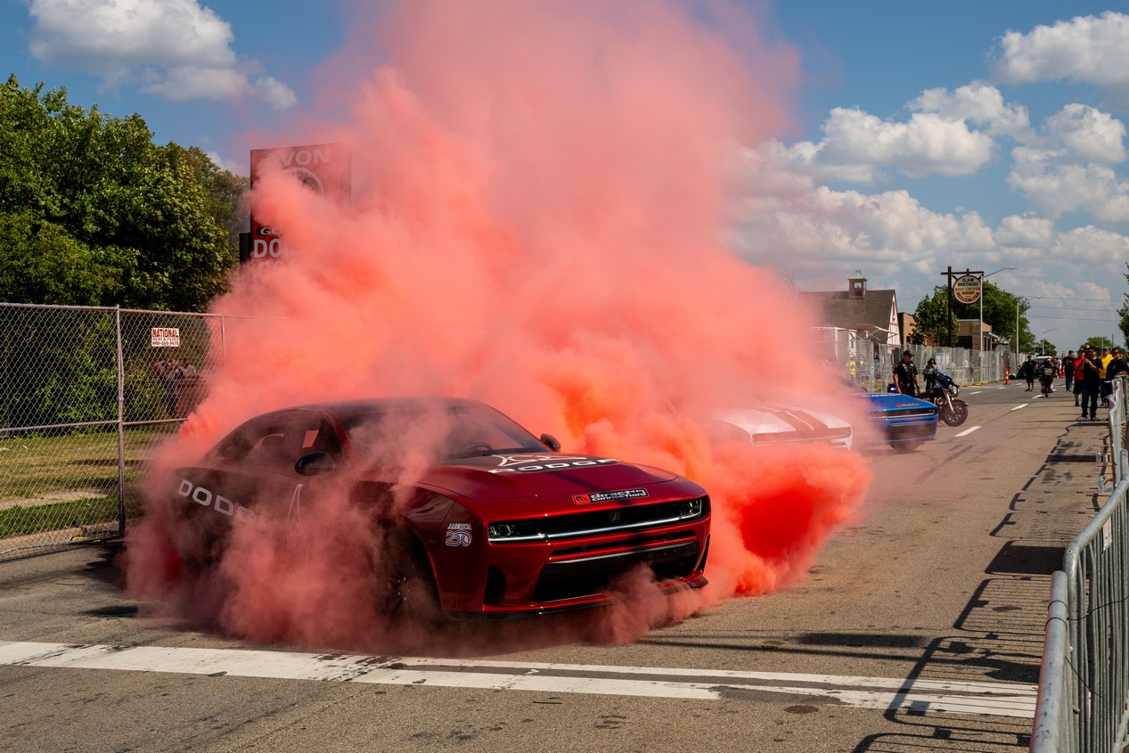 dodge charger super bee presentation 8