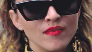 Madonna, lunette noire
