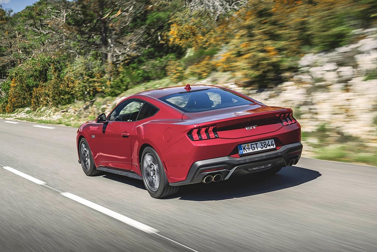 ford mustang version 7 2024 arriere