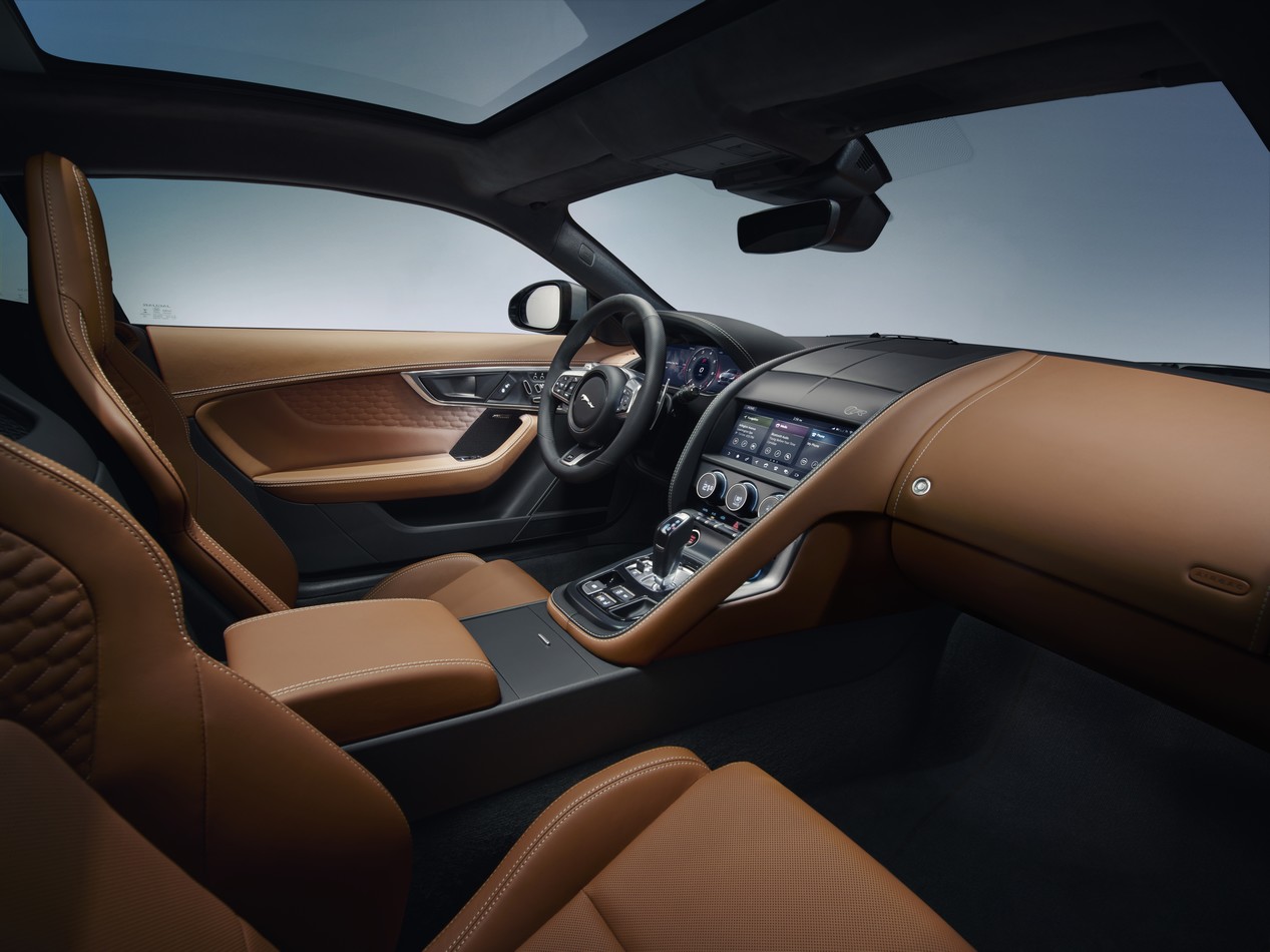 Habitacle de la Jaguar F Type modèle 2019