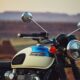 Triumph Bonneville T120 1200 cm3 modèle 2026 de couleur bleue et blanche