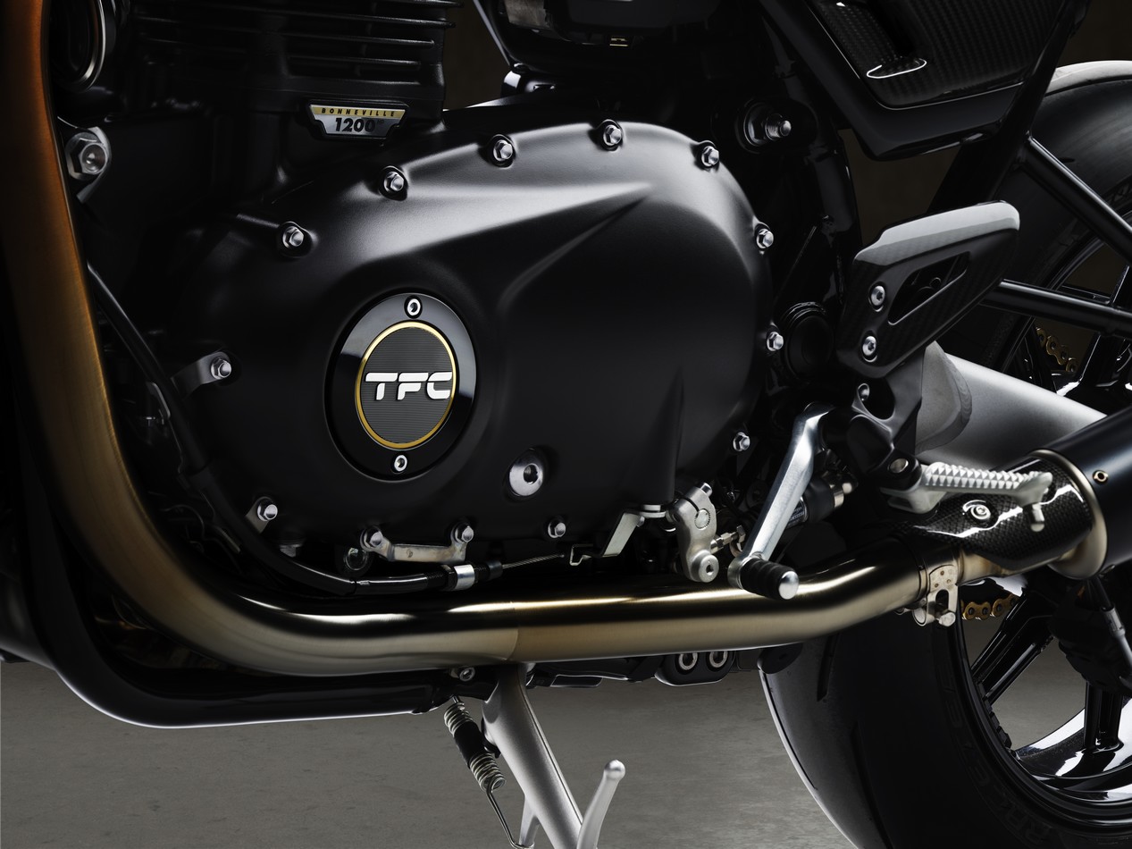 triumph speed twin 1200 tfc 13