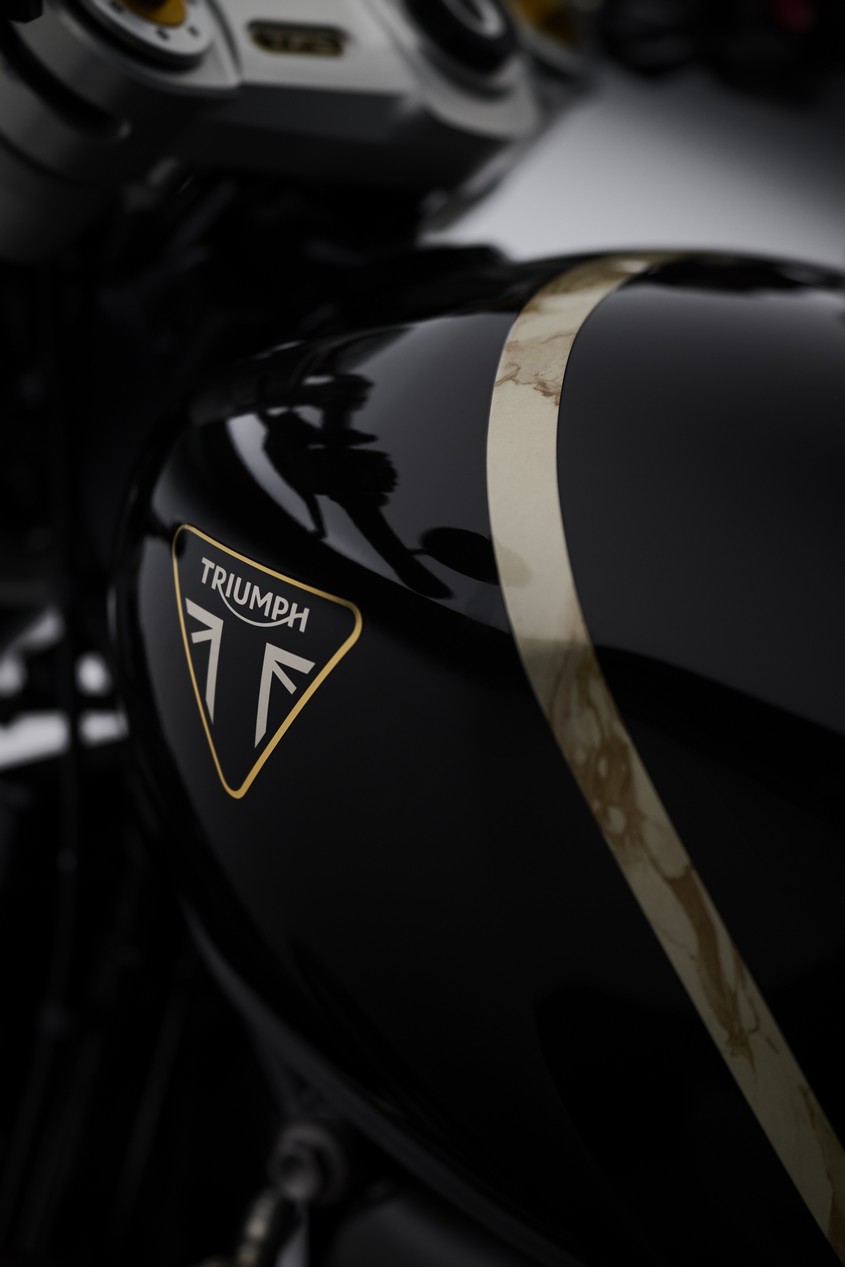 triumph speed twin 1200 tfc 15