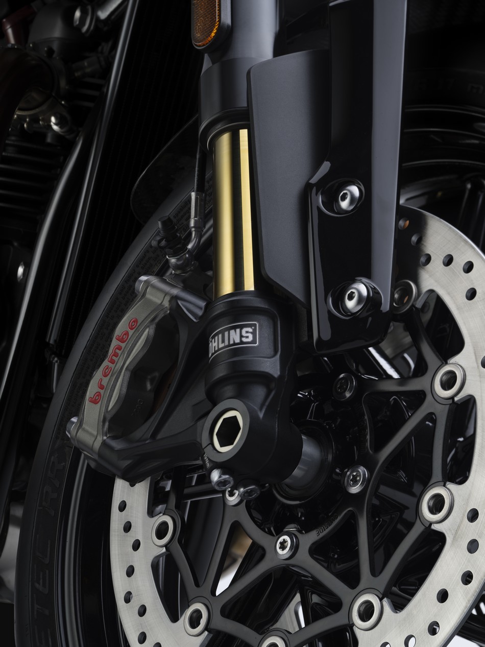 triumph speed twin 1200 tfc 16