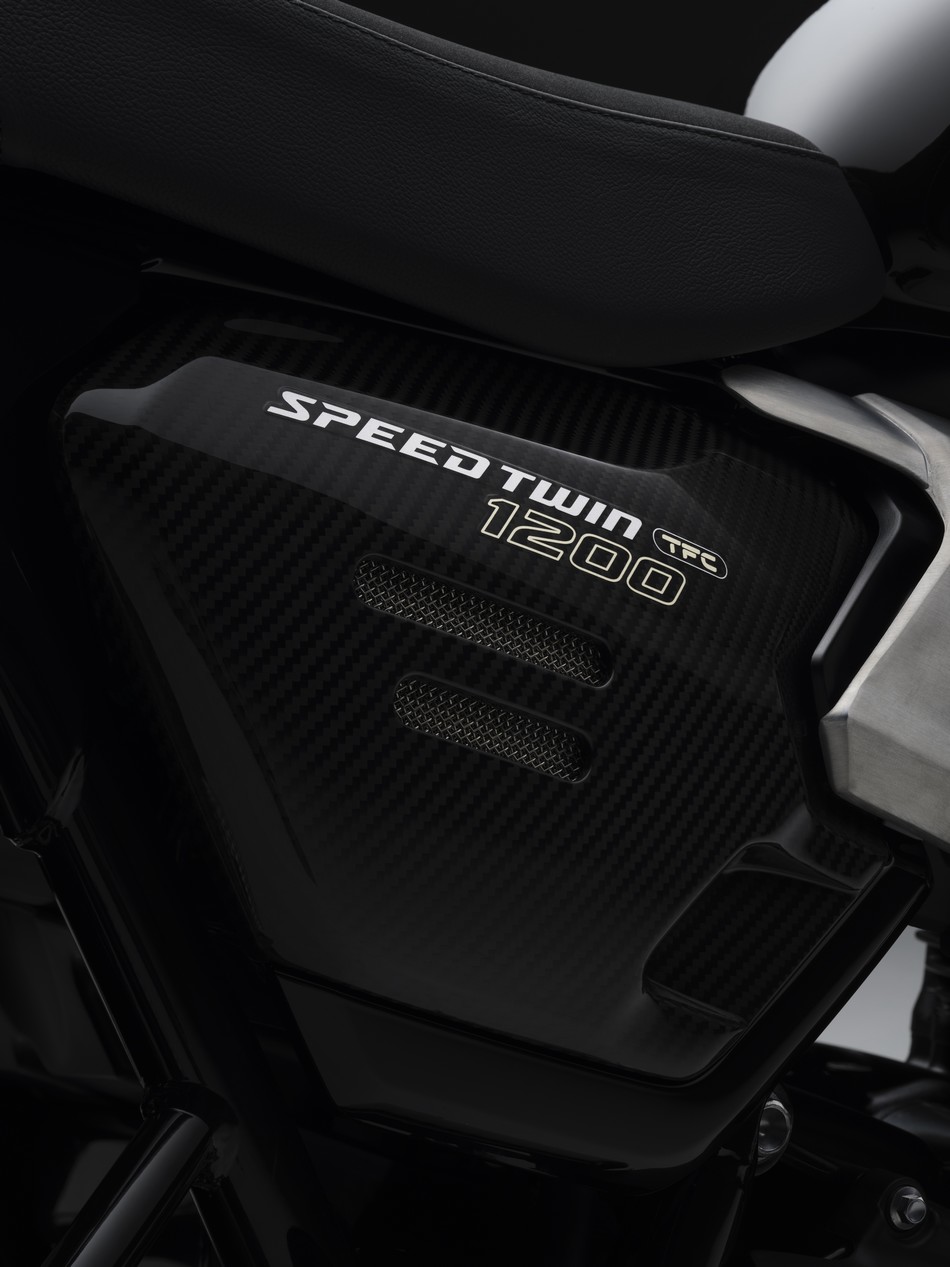 triumph speed twin 1200 tfc 19