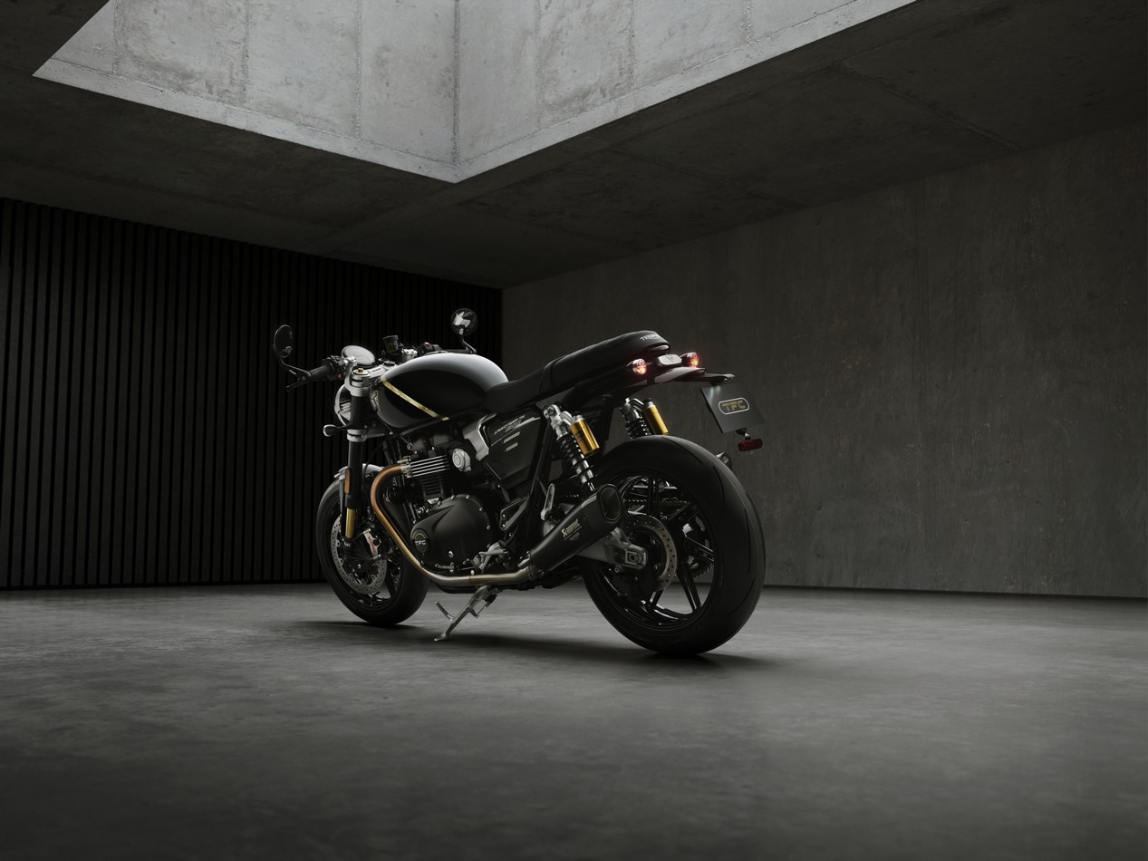 triumph speed twin 1200 tfc 2