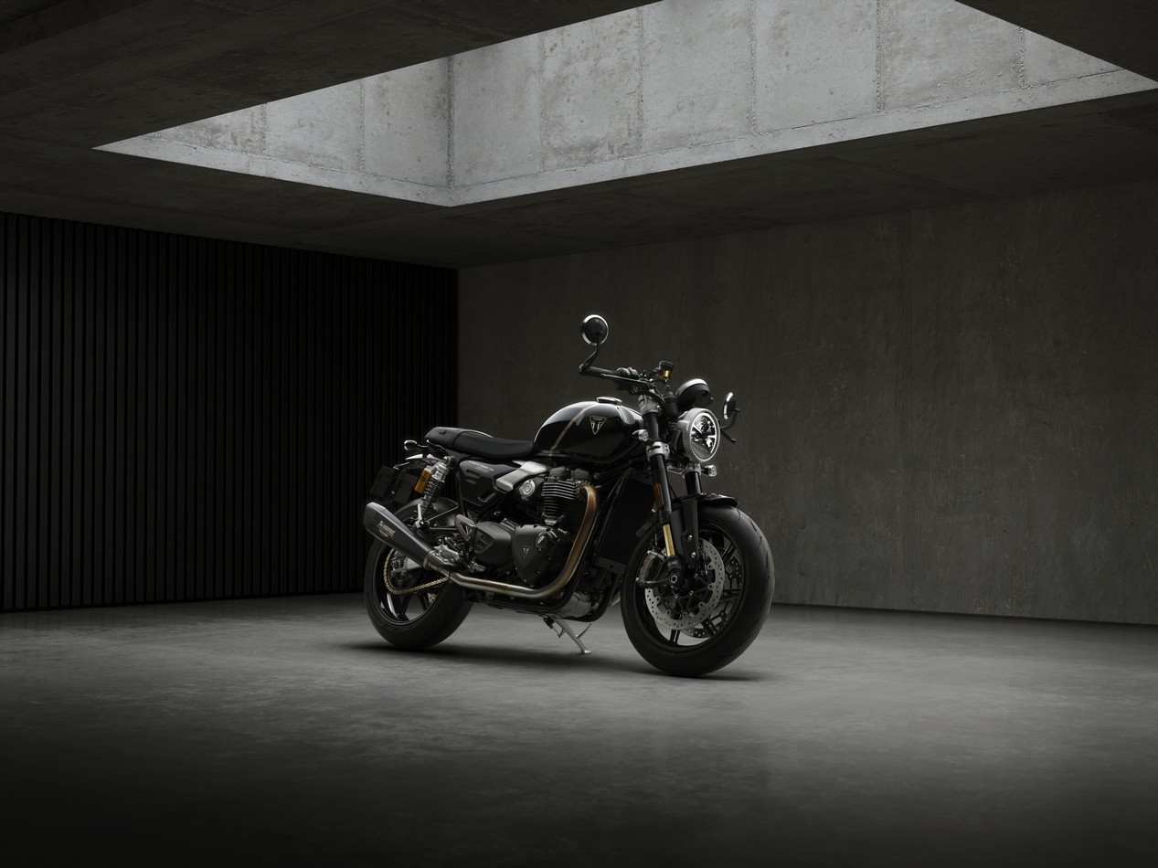 triumph speed twin 1200 tfc 4