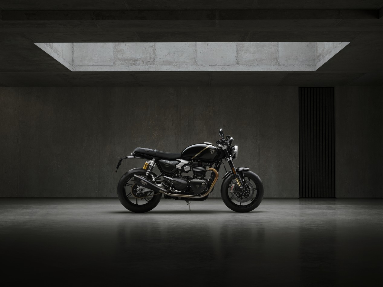 triumph speed twin 1200 tfc 5