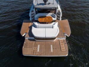 Bateau Beneteau Gran Turismo 50 Deck arriere