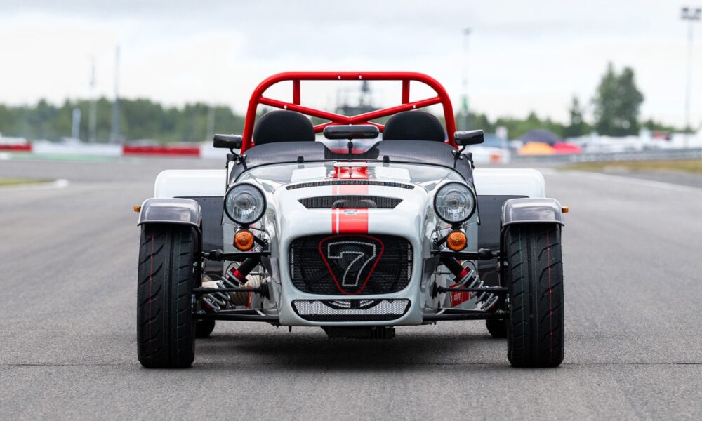 Caterham-Seven-340 avant