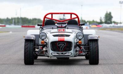 Caterham-Seven-340 avant
