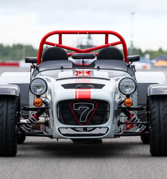 Caterham-Seven-340 avant