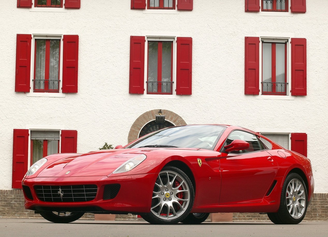 Ferrari 599 GTB Fiorano rouge