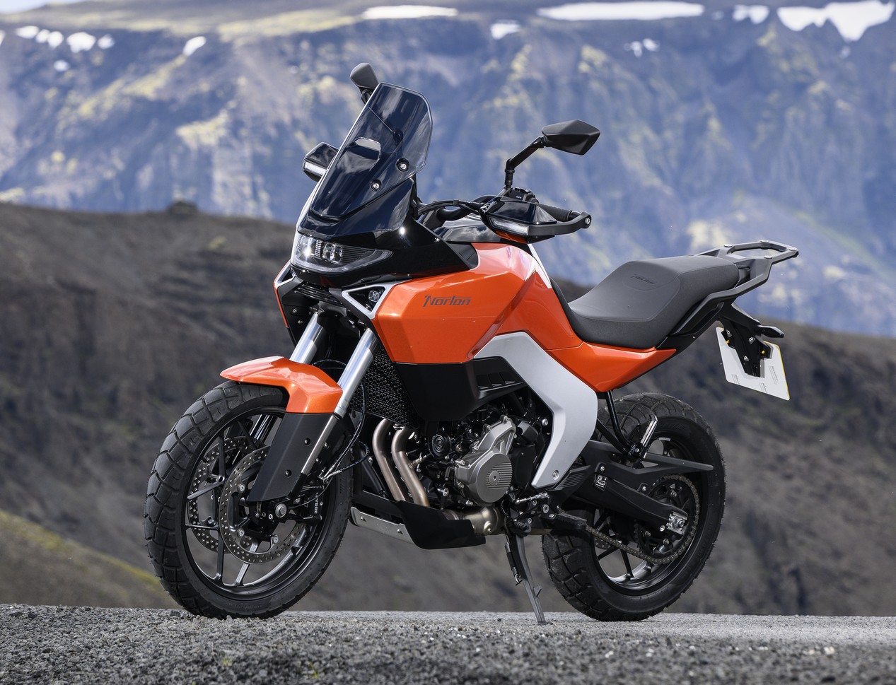 Moto Norton Atlas orange modèle 2026