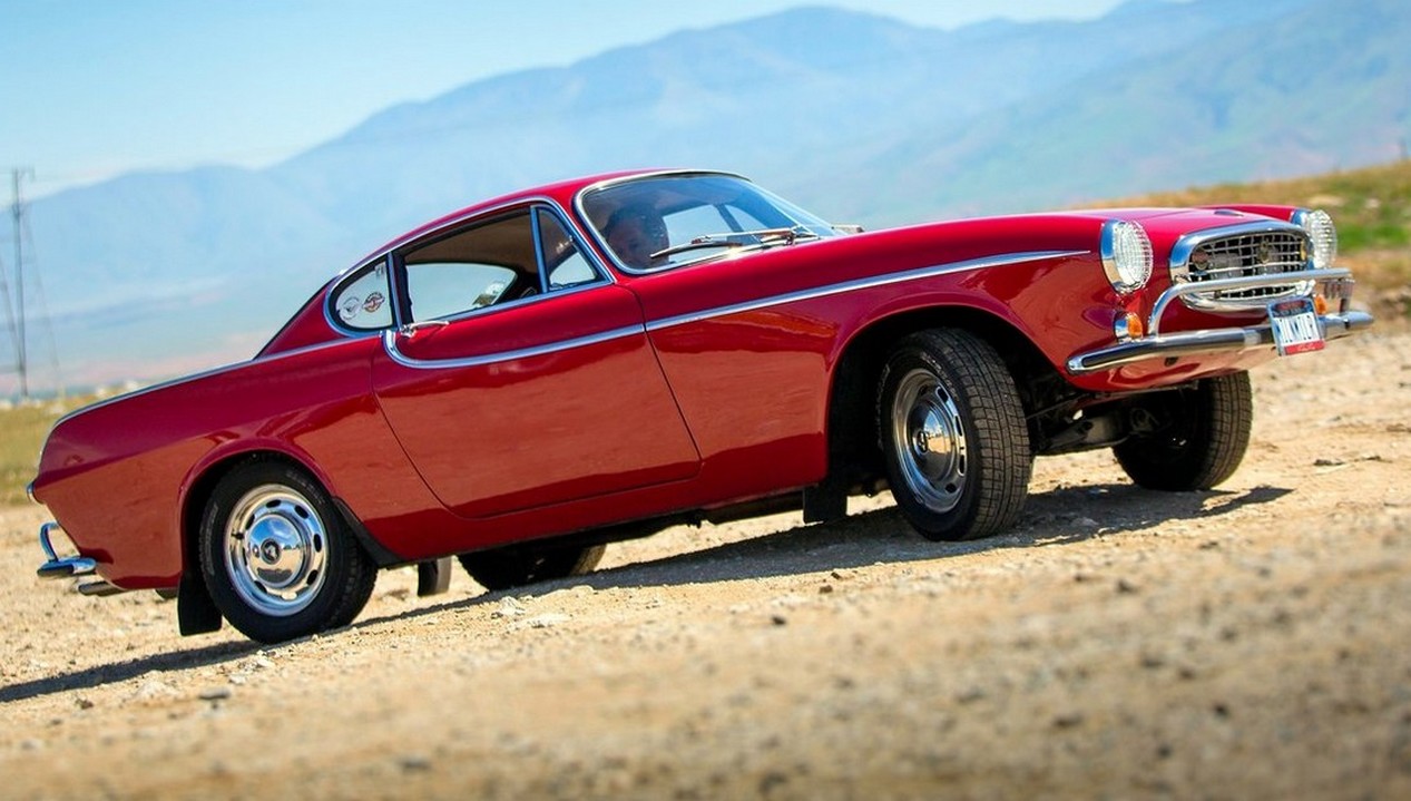 Volvo P1800 rouge de 1966