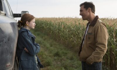 Scène du film Interstellar entre Matthew et sa fille dans le film : Mackenzie Foy