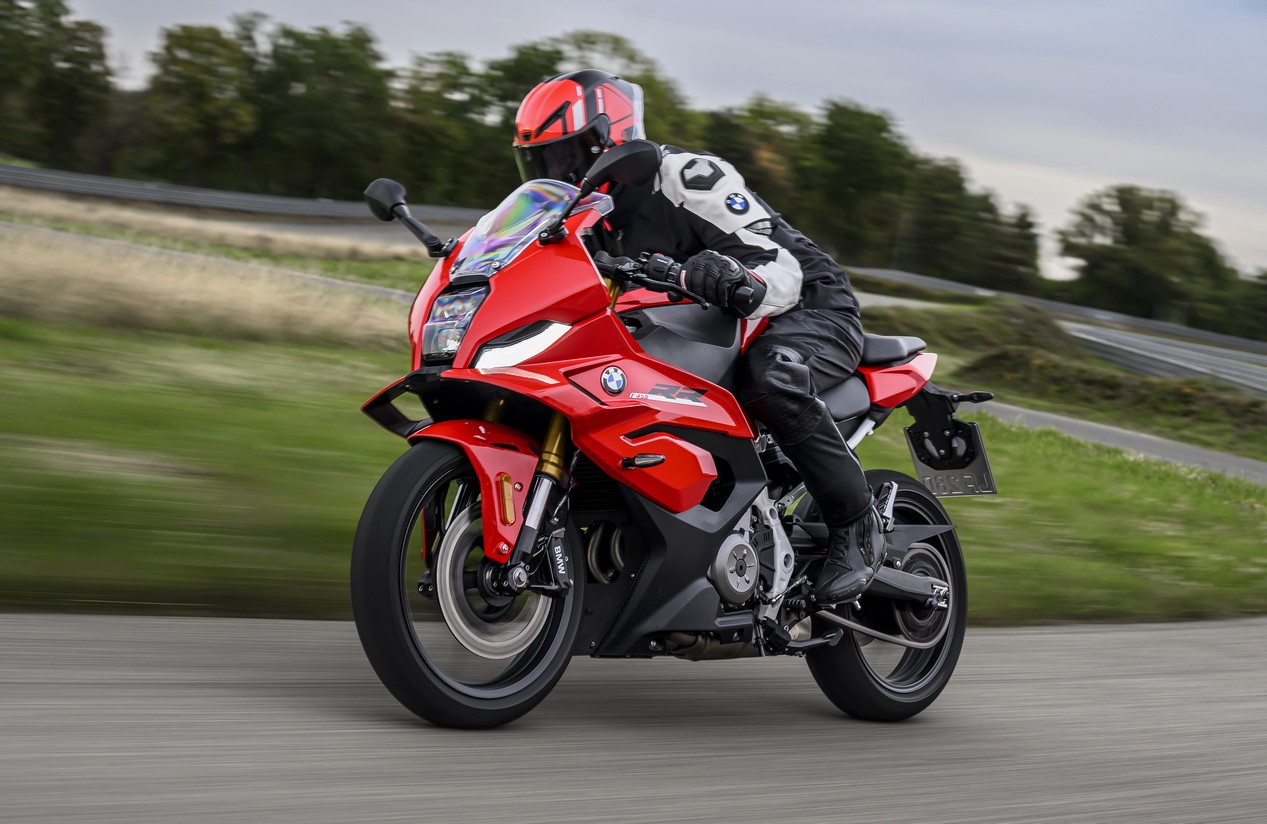 Nouvelle moto Bmw F 450 RR modèle 2027 rouge