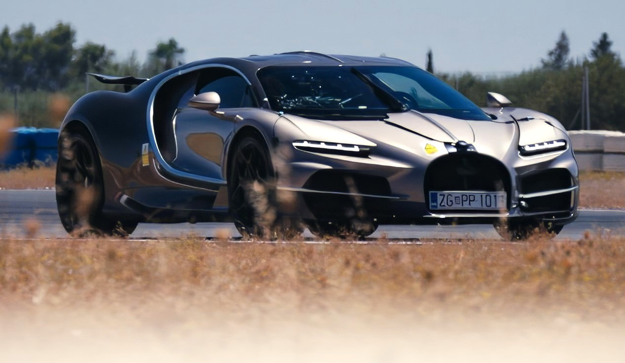 Bugatti Tourbillon sur circuit en Espagne