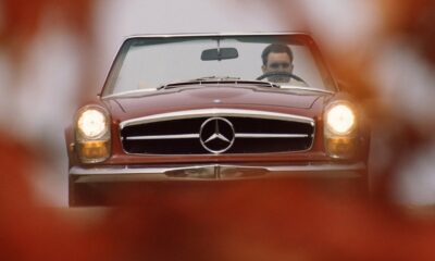 Mercedes Benz 230 SL Roadster de 1963 couleur bordeaux