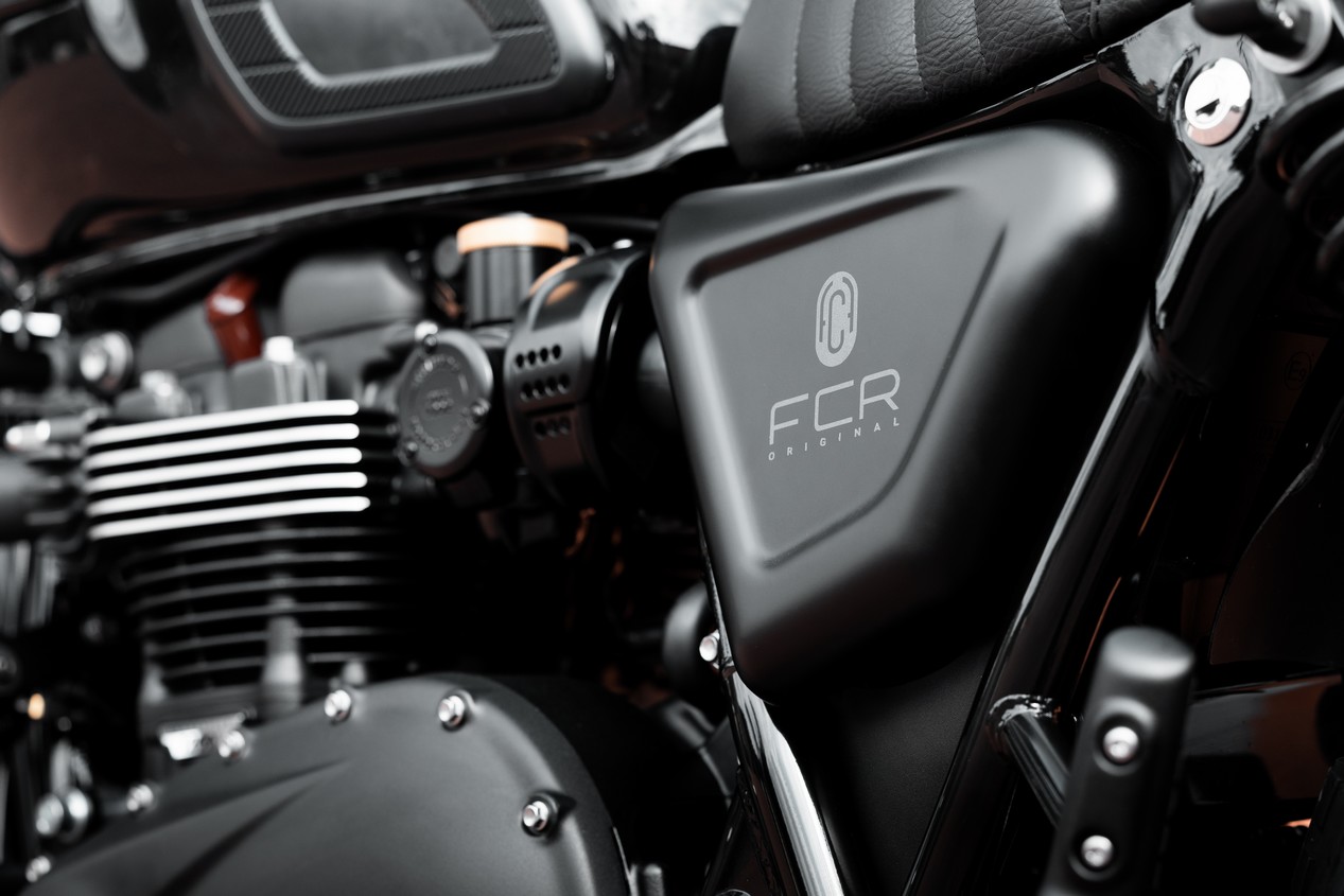 triumph black classic fcr original 21
