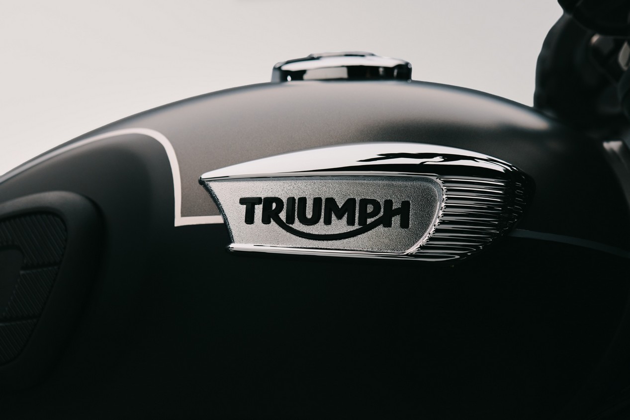 triumph bonneville t 40 2027 details 3