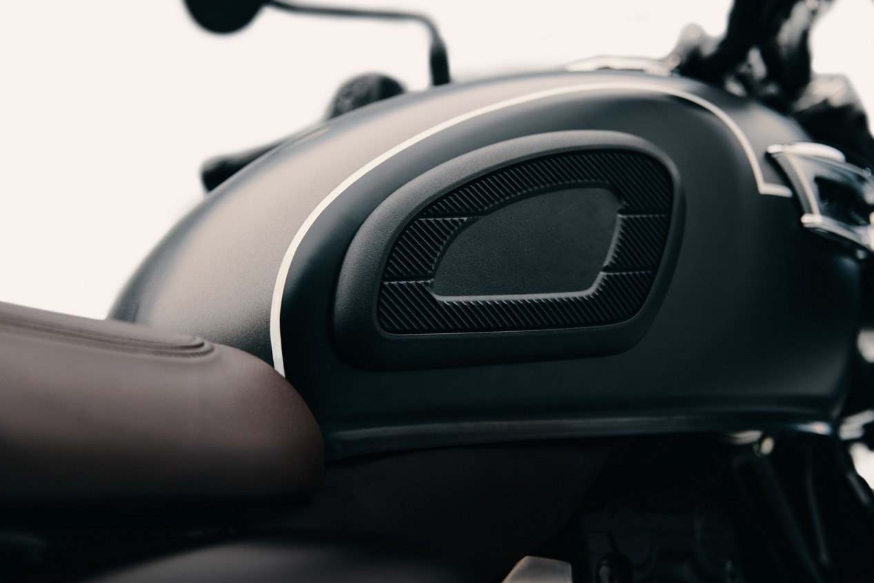 triumph bonneville t 40 black 2027 2