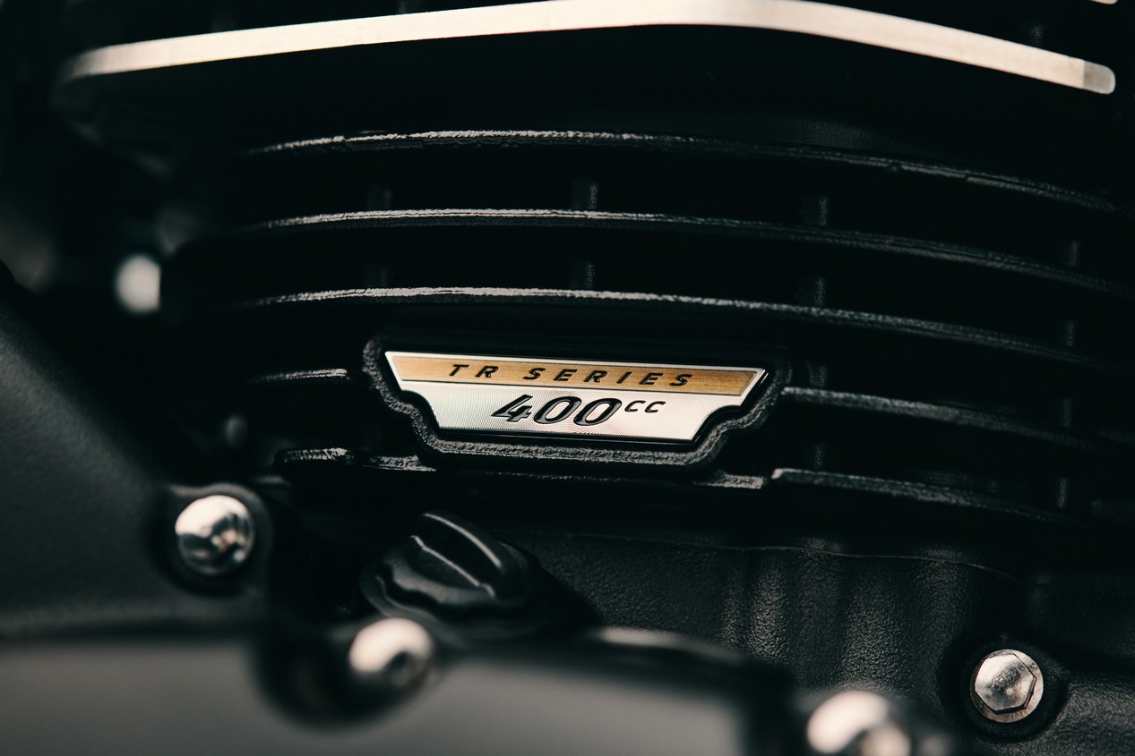 triumph bonneville t 40 black 2027 8