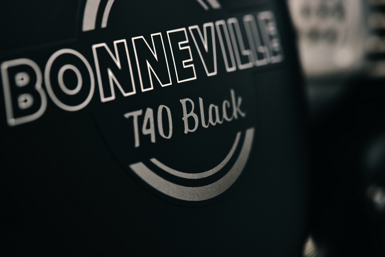 triumph bonneville t 40 black 2027 9