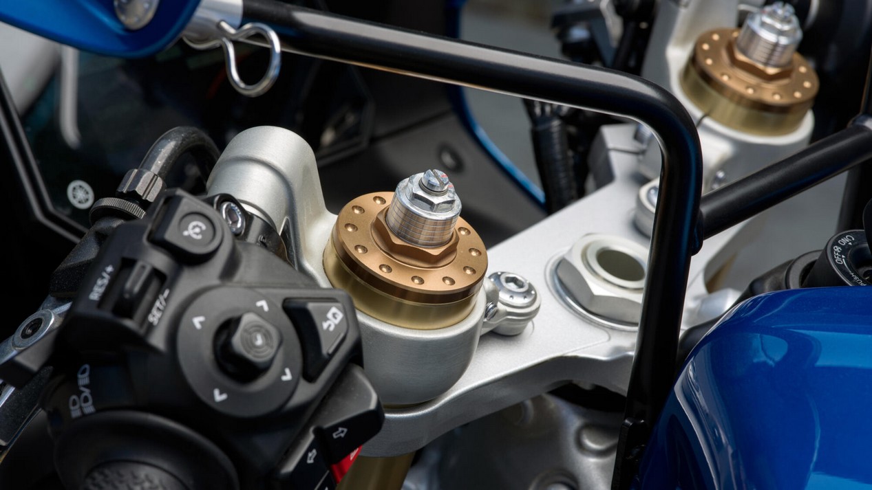 yamaha xsr 900 gp legend blue 2027 17