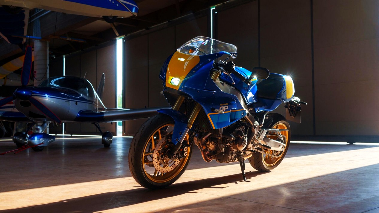 Nouvelle moto Yamaha XSR 900 GP 2027 nouveau coloris Legend Blue